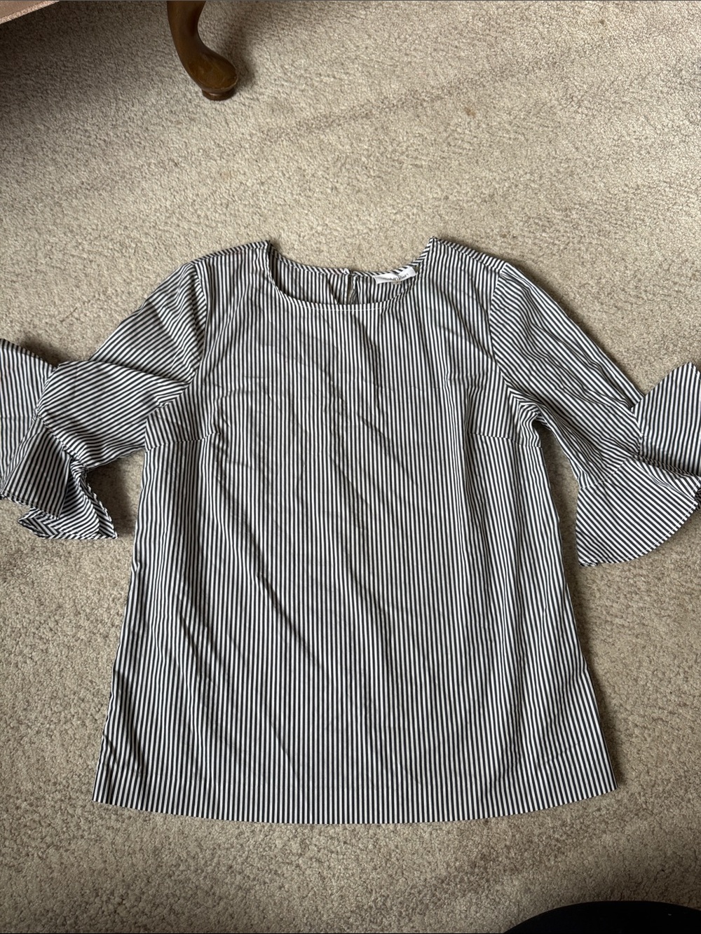 Calvin Klein Women’s Striped Ruffle Sleeve Top